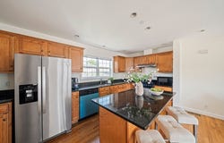 184 Washington St, Quincy, MA 02169