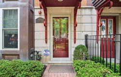 3011 W CORNELIA Avenue, Chicago, IL 60618