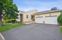 90 Brandywyne Dr, Florham Park Boro, NJ 07932-2848