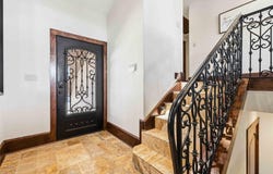 512 Harbor Dr, Spicewood, TX 78669