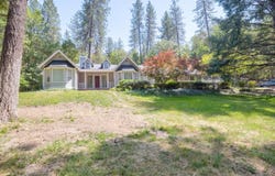970 Wards Creek Road, Rogue River, OR 97537