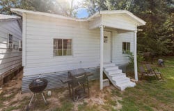 1140 N Hamlett St, Athens, TX 75751