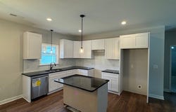 467 North Ave, Appomattox, VA 24522