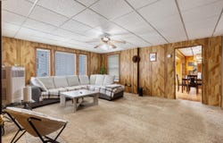 1314 S 10th St, Manitowoc, WI 54220