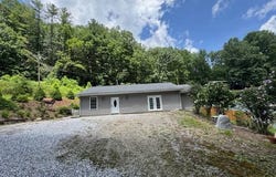 276 Wes Jones Rd, Newland, NC 28657