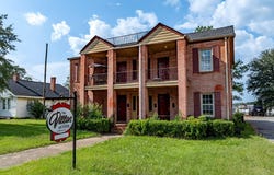 * SE 5th Avenue, Moultrie, GA 31768