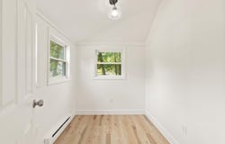 57 Vernon St, Tewksbury, MA 01876