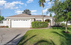 345 Corona Avenue, Cocoa Beach, FL 32931