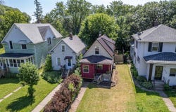 3712 W 4th St, Duluth, MN 55806