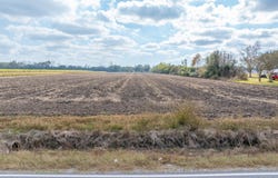 Ches Courville Road lot: Tract 2, Breaux Bridge, LA 70517