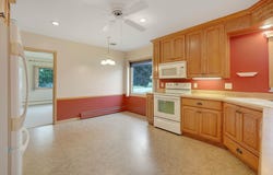 607 Parriott Street, Aplington, IA 50604