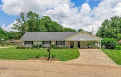 1005 E Todd Circle, Minden, LA 71055