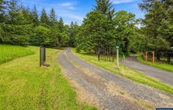 3995 S Kings Valley Hwy, Dallas, OR 97338