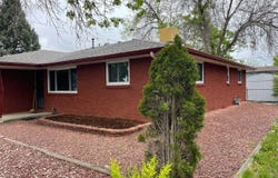 1701 Jewel Dr, Longmont, CO 80501