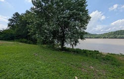 58 Paradise Pointe, Milton, KY 40045