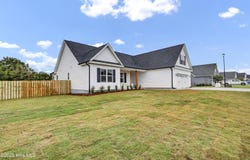 466 Bellows Lane, Rocky Point, NC 28457
