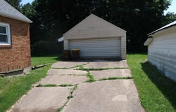 427 W Garfield, FREEPORT, IL 61032