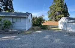 202 & 206 N Weed Blvd., Weed, CA 96094