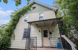 811 Larned Street, Lansing, MI 48912