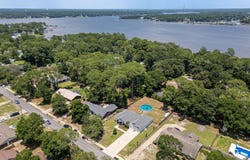 2019 Bayshore Drive, Niceville, FL 32578
