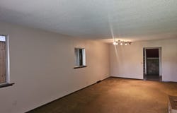 15 W Prospect Street, Aurora, MO 65605