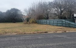 900 E Houston, Beeville, TX 78102