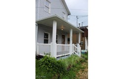 1019 Commerce Street, Wellsville, OH 43968