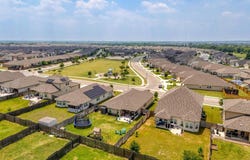 200 Waterway Ave, Hutto, TX 78634