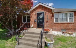 315 Doerr Street, Roxana, IL 62084