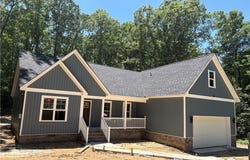 15135 Lebanon Rd, Disputanta, VA 23842