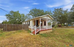 1904 Dreyer Lane Street, Gonzales, TX 78629