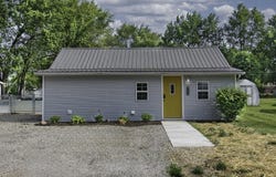 1439 W Central Avenue, Bluffton, IN 46714-2218