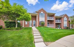 1852 Flagstone, Rochester, MI 48307