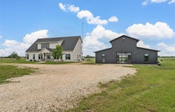 1197 PRAIRIE CHAPEL Road, Crawford, TX 76638