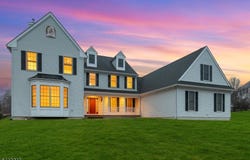 3 Manchur Ct, Raritan Twp., NJ 08822-4038