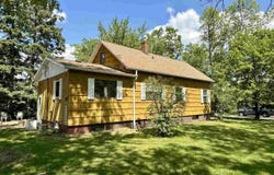 2927 5th Ave E, Hibbing, MN 55746