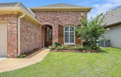 38 Savannah Circle, Brandon, MS 39047