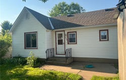 406 21st Street NW, Faribault, MN 55021