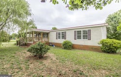 127 Shamrock Circle, Byron, GA 31008