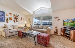 900 NE FRANCIS Ave, Gresham, OR 97030