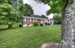 512 Old Airport Road, Bristol, VA 24201