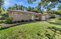 5719 W 81st Street, Prairie Village, KS 66208