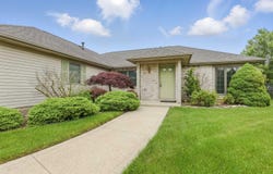 2516 Loganberry Cove, Fort Wayne, IN 46818
