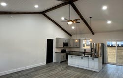 520 Ridge Rd, Caryville, TN 37714