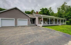 125 Carver Road E, Monmouth, ME 04259