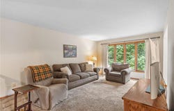 1964 Timber Wolf Trail N, Eagan, MN 55122