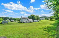 16492 DOLF ROAD, STEWARTSTOWN, PA 17363