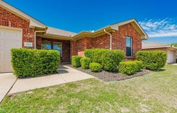 102 Stoney Creek Lane, Terrell, TX 75160