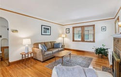 4252 Queen Avenue N, Minneapolis, MN 55412