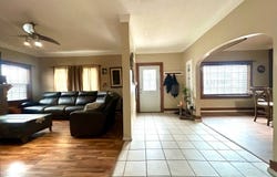 1110 W 7th St, Hastings, NE 68901